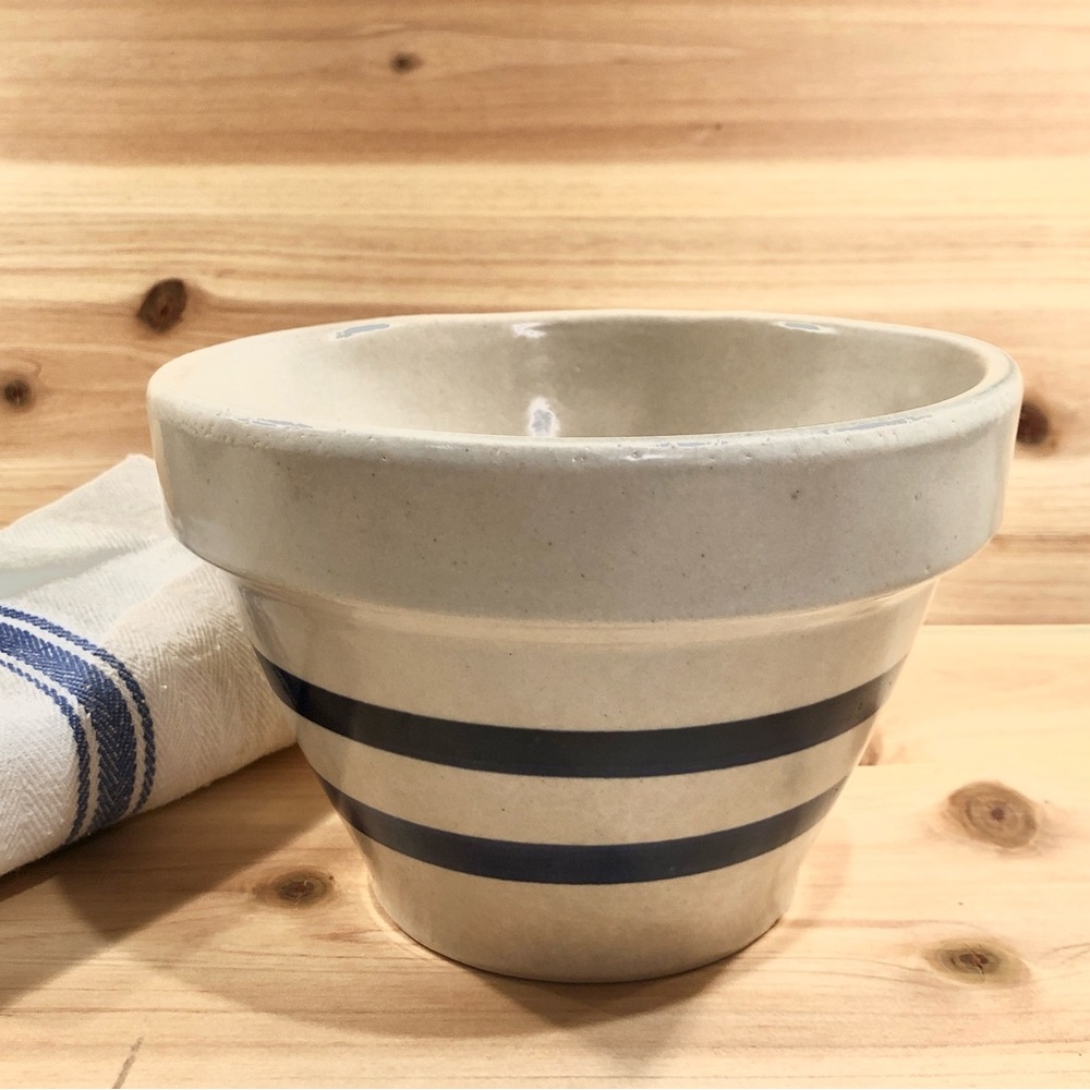 Robinson-Ransbottom RRP Roseville Pottery 6" Blue Striped Mixing Bowl